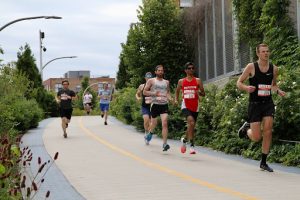 Runners on The 606